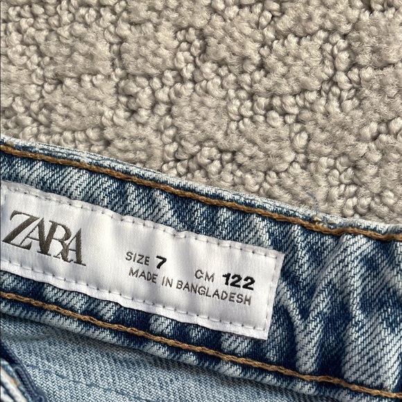 Zara Mom Fit Classic Blue Denim Jeans - Picture 3 of 5